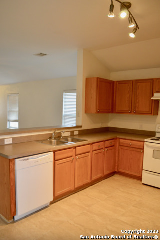 304 Cattle Run Property Photo 6