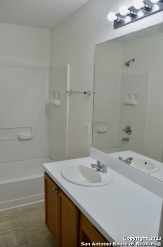 304 Cattle Run Property Photo 11