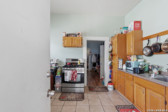 3201 S Flores St Property Photo 7