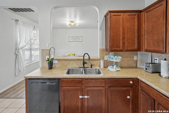 740 Fountain Gate Property Photo 19
