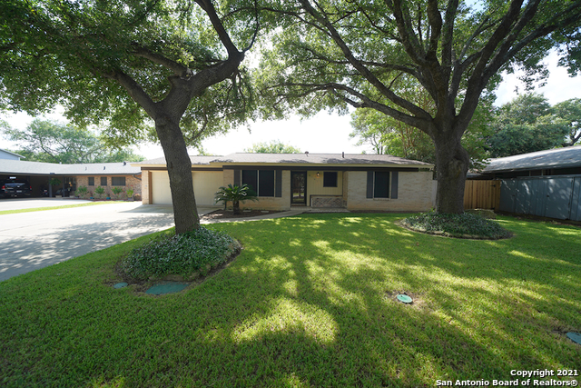 9802 La Rue St Property Photo 2