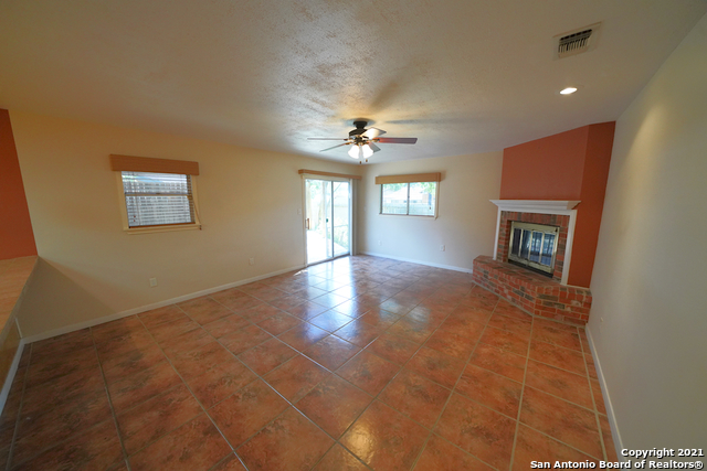 9802 La Rue St Property Photo 13