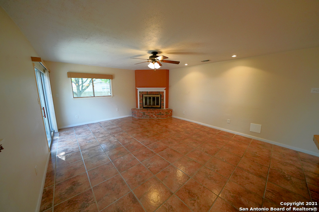 9802 La Rue St Property Photo 14
