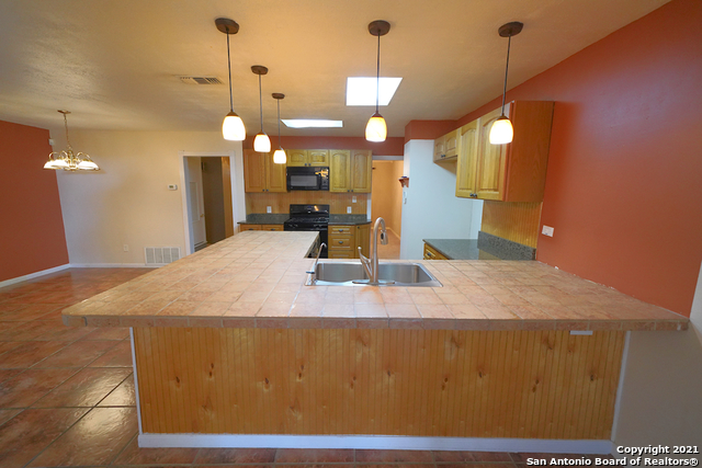 9802 La Rue St Property Photo 18