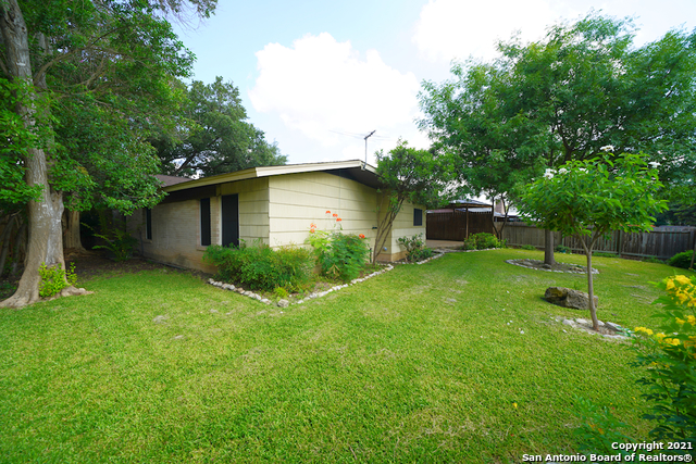 9802 La Rue St Property Photo 39