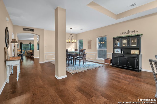 13443 Blackstone Property Photo 3