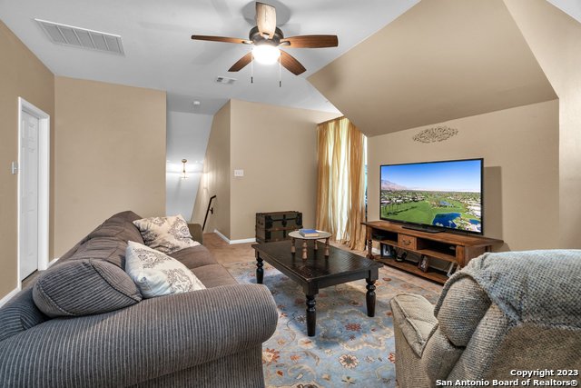13443 Blackstone Property Photo 26