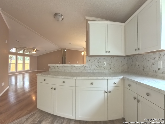 1108 Hillside Oaks Property Photo 18