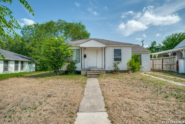 2514 Waverly Ave Property Photo 1