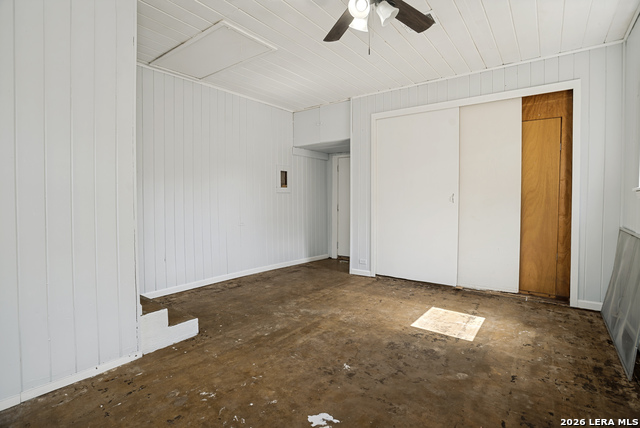 2514 Waverly Ave Property Photo 6