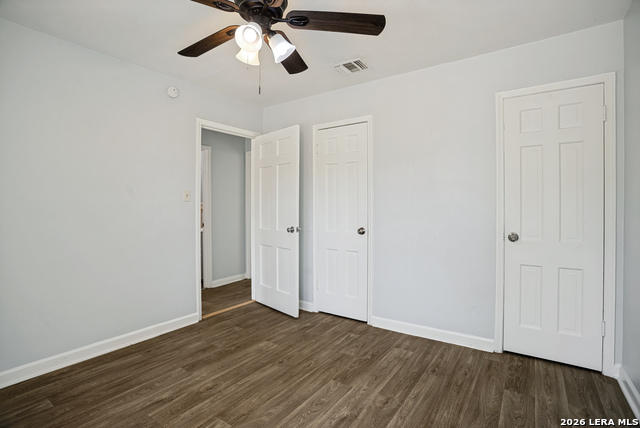 2514 Waverly Ave Property Photo 9