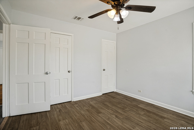 2514 Waverly Ave Property Photo 10