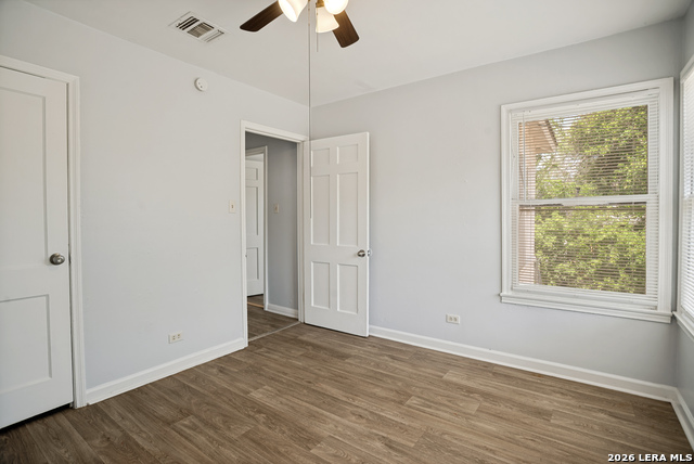 2514 Waverly Ave Property Photo 15