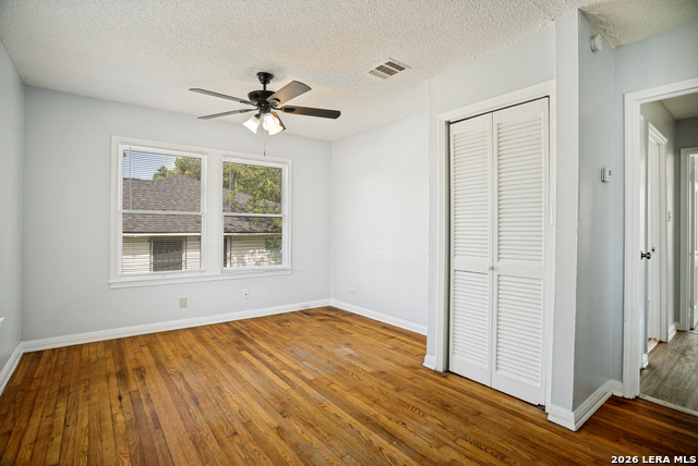 2514 Waverly Ave Property Photo 20