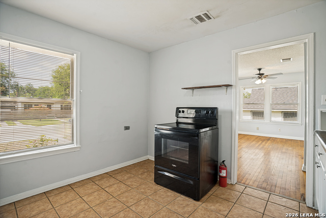 2514 Waverly Ave Property Photo 21