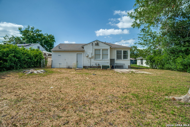2514 Waverly Ave Property Photo 24