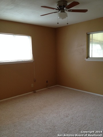 213 Royal Dr Property Photo 9