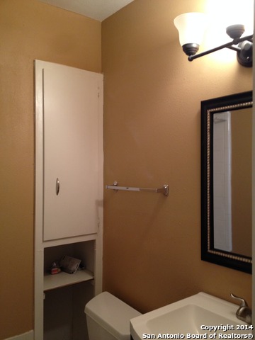 213 Royal Dr Property Photo 10