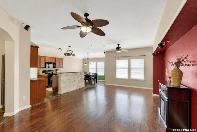 213 Teron Dr Property Photo 3