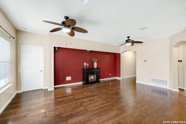 213 Teron Dr Property Photo 4