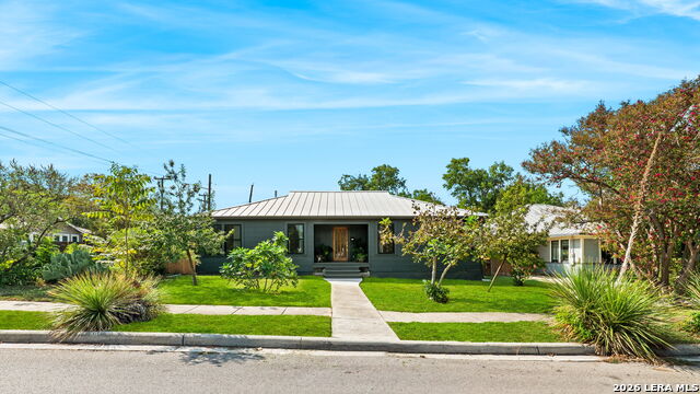 446 Queen Anne Ct Property Photo 6