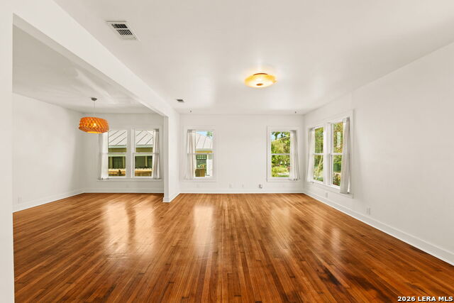 446 Queen Anne Ct Property Photo 27