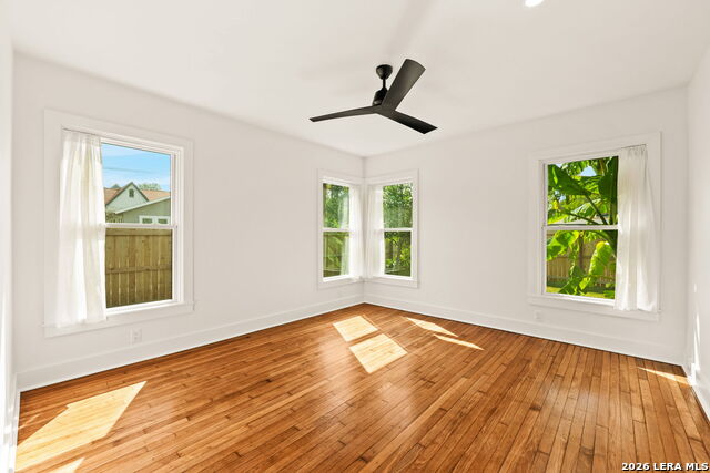 446 Queen Anne Ct Property Photo 44