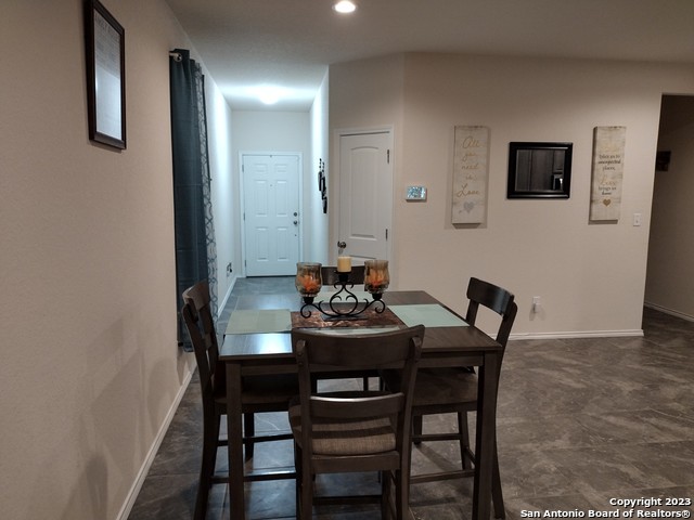 10827 Airmen Dr Property Photo 5