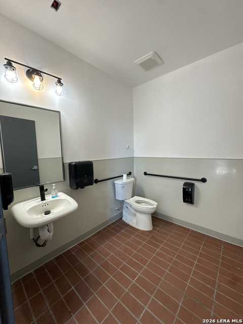 215 Coca Cola Pl Property Photo 3