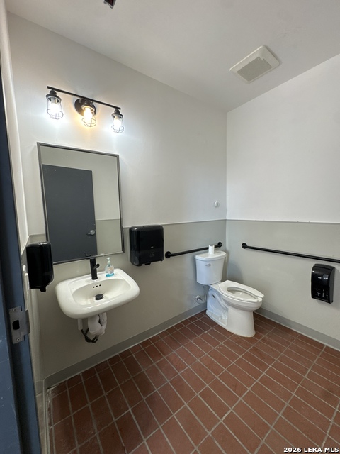 215 Coca Cola Pl Property Photo 4