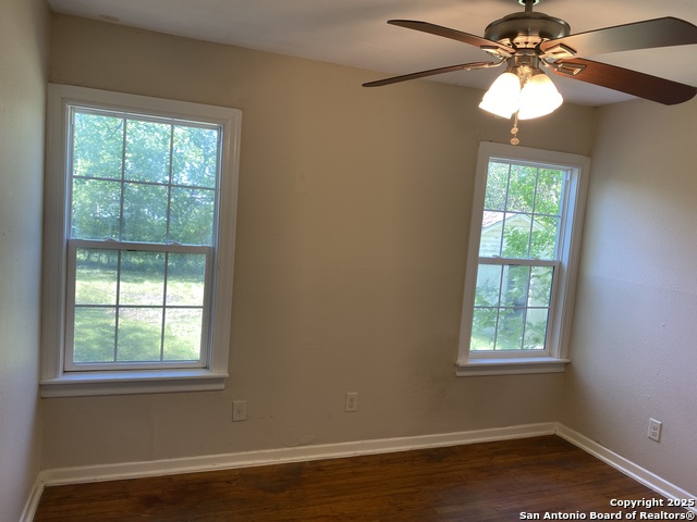 450 Overhill Dr Property Photo 6