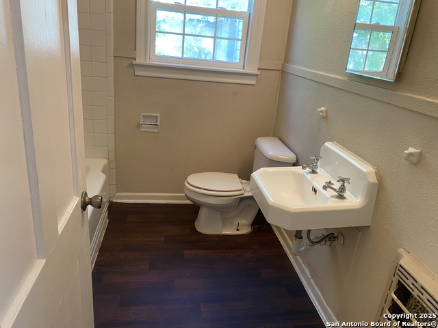 450 Overhill Dr Property Photo 8