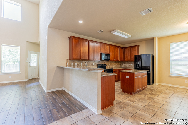 14010 Bella Donna Property Photo 9