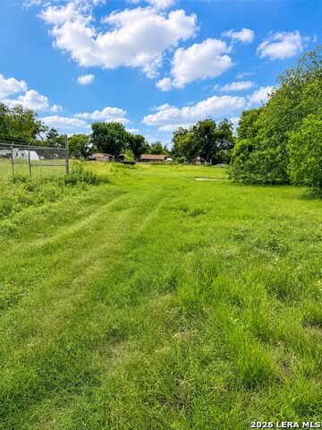 2004 S Ww White Rd Property Photo 1