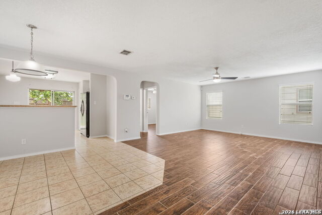 25252 Cambridge Wl Property Photo 5