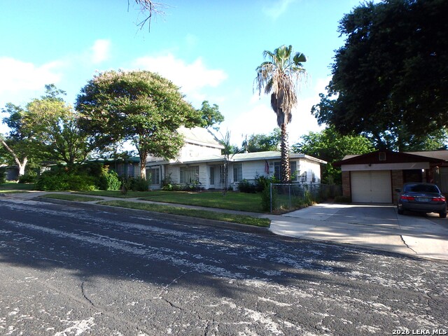 455 Savannah Dr Property Photo 1