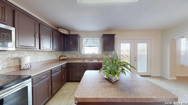 147 Woodstone Loop Property Photo 22