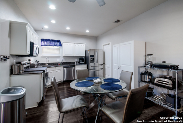 9623 Summer Vail Property Photo 8
