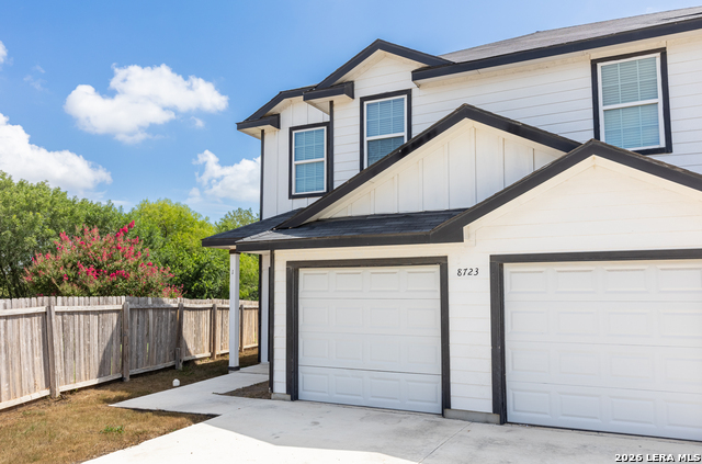 8723 Key Windy Way Property Photo 2