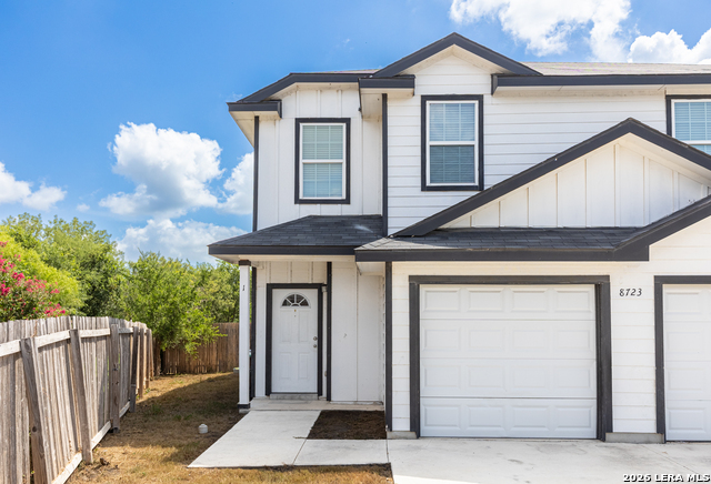 8723 Key Windy Way Property Photo 3