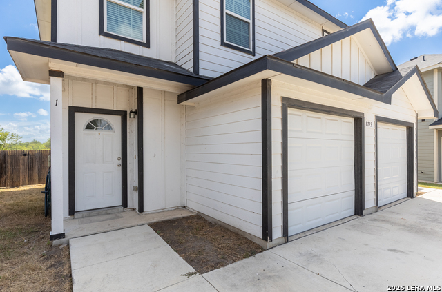 8723 Key Windy Way Property Photo 4
