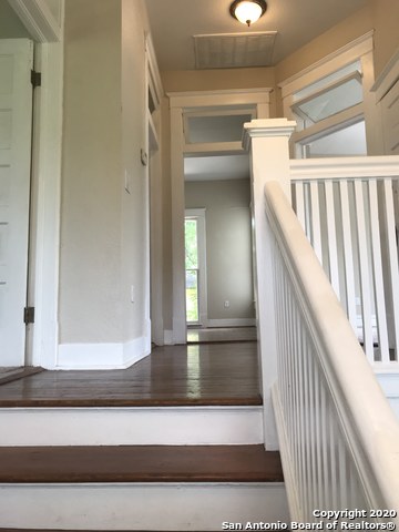 423 W Craig Pl Property Photo 4