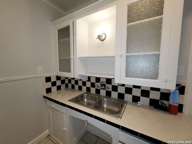 703 W French Pl Property Photo 16