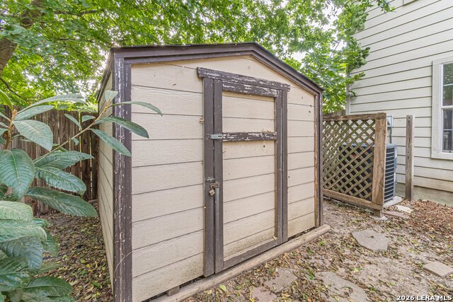 11223 Victory Cavern Property Photo 30