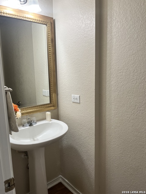 8019 Thicket Pass Property Photo 33