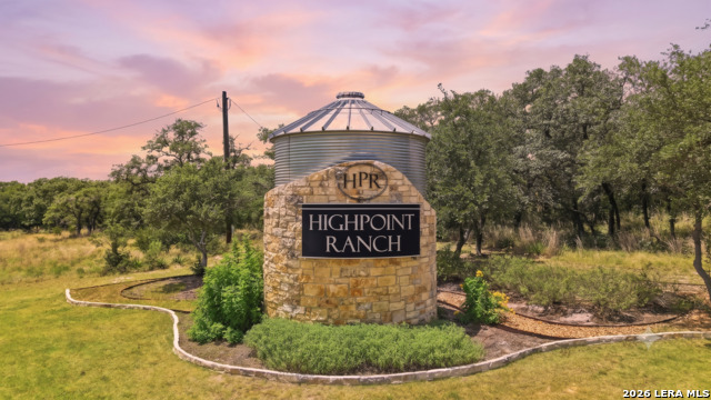 272 High Point Ranch Rd Property Photo 6