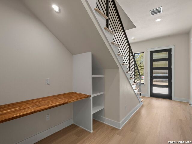 10303 Gail Rd Property Photo 6