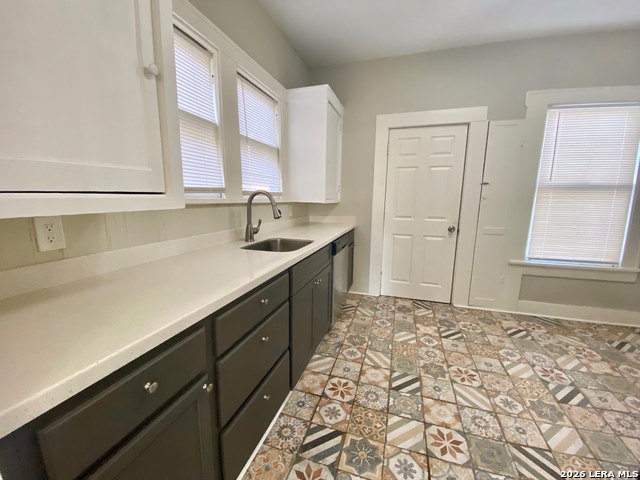 1047 E Highland Blvd Property Photo 3