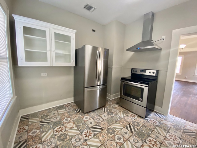 1047 E Highland Blvd Property Photo 5