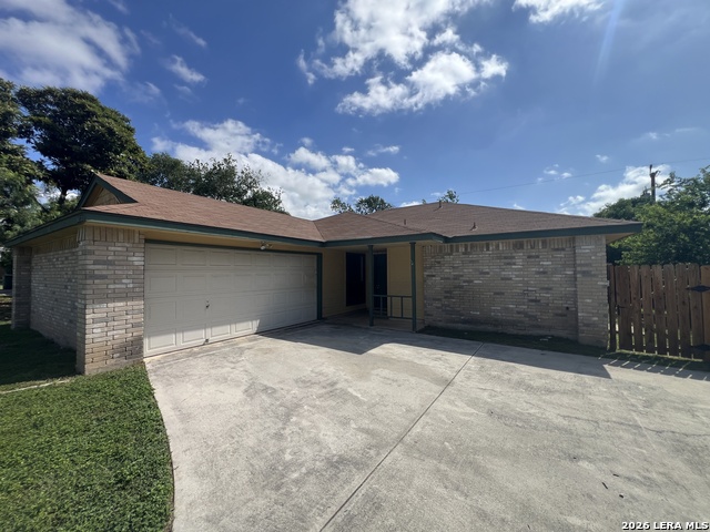 6530 Forest Vlg Property Photo 2